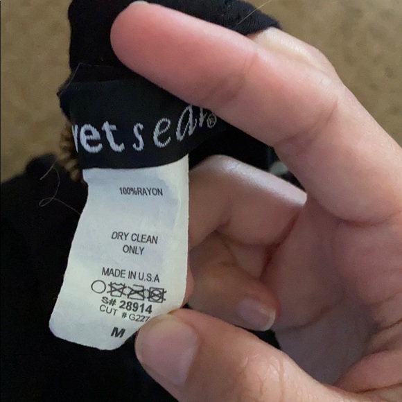 Wet seal black layered tankB - Picture 4 of 4